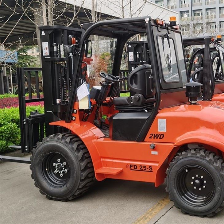 Rough Terrain Forklift Supplier